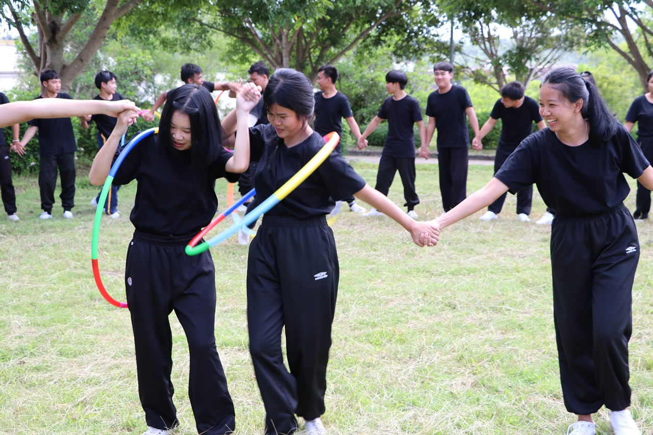 หน่วยกิจการนิสิตและทำนุบำรุงศิลปวัฒนธรรม พร้อมด้วยสโมสรนิสิตฯ คณะรัฐศาสตร์และสังคมศาสตร์ มหาวิทยาลัยพะเยา ร่วมกันจัดโครงการสานสัมพันธ์สิงห์กว๊าน-พิราบขาว