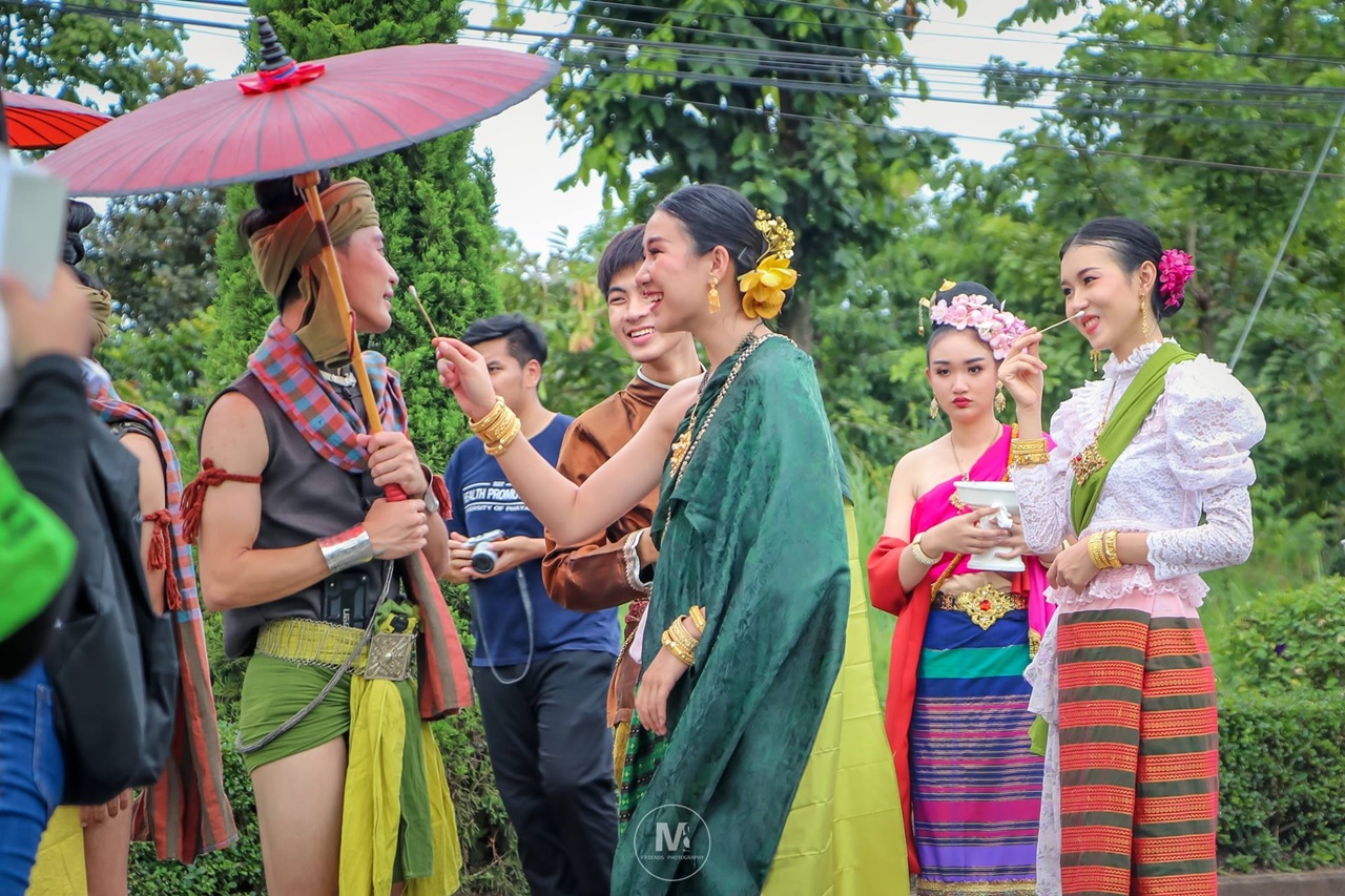 คณะรัฐศาสตร์และสังคมศาสตร์ มหาวิทยาลัยพะเยา ร่วมกิจกรรมประเพณีเดินเข้ามหาวิทยาลัยพะเยา ประจำปี 2561