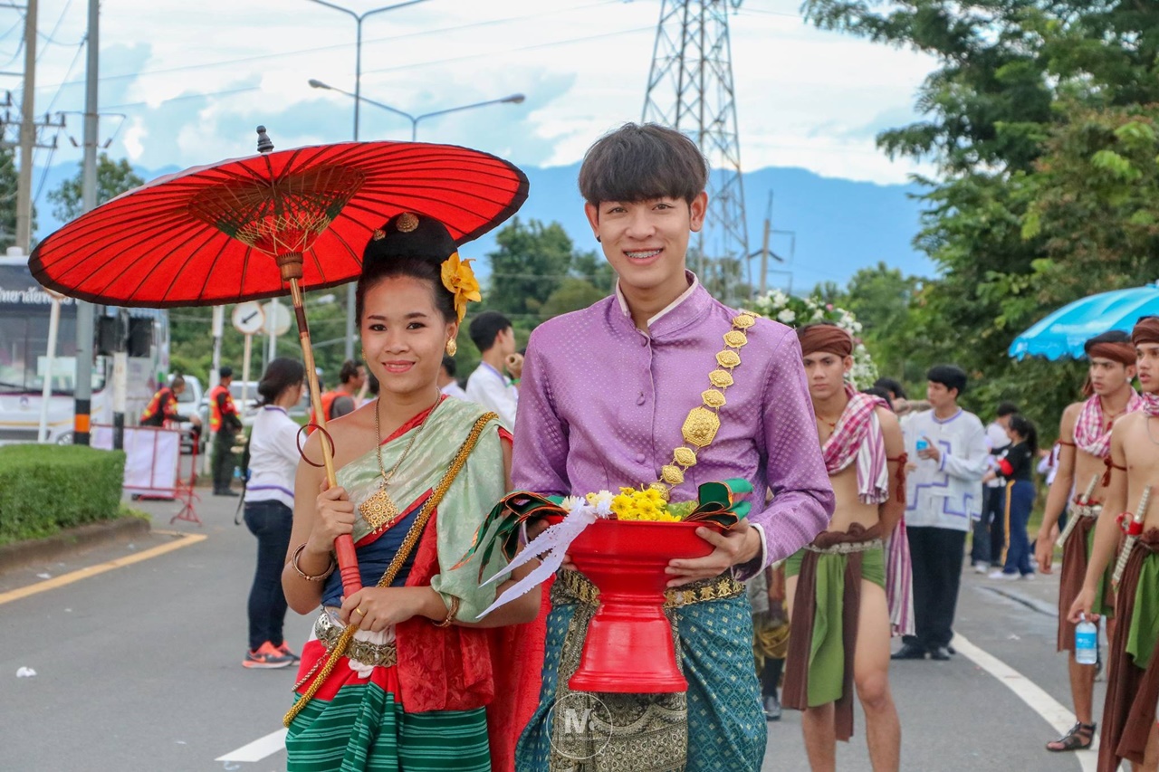 คณะรัฐศาสตร์และสังคมศาสตร์ มหาวิทยาลัยพะเยา ร่วมกิจกรรมประเพณีเดินเข้ามหาวิทยาลัยพะเยา ประจำปี 2561