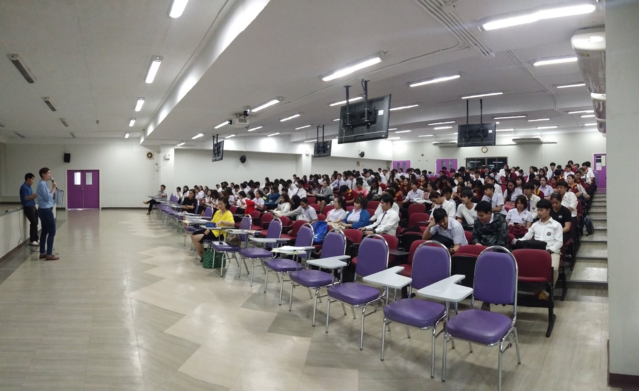 หน่วยวิจัย คณะรัฐศาสตร์และสังคมศาสตร์ มหาวิทยาลัยพะเยา ดำเนินโครงการส่งเสริมผลงานวิจัยนิสิตรัฐศาสตร์ ณ อาคารเรียนรวม มหาวิทยาลัยพะเยา