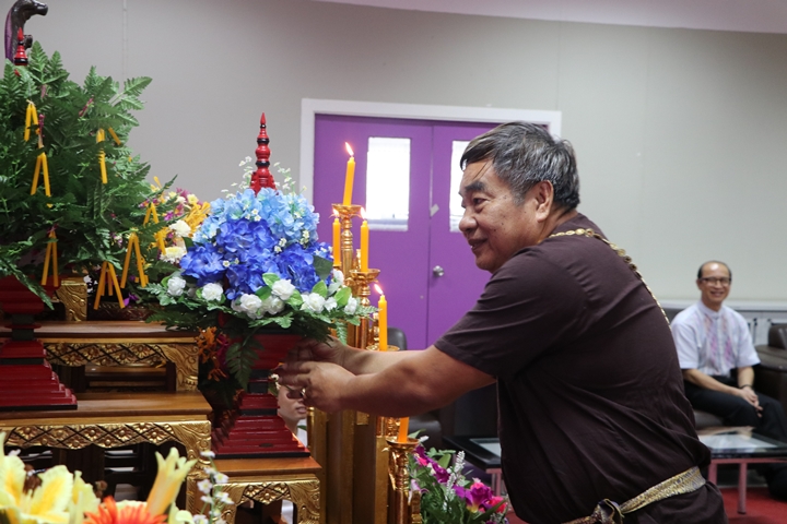 หน่วยกิจการนิสิตและทำนุบำรุงศิลปวัฒนธรรม ร่วมกับสโมสรนิสิตคณะรัฐศาสตร์และสังคมศาสตร์ มหาวิทยาลัยพะเยา ดำเนินโครงการสระเกล้าดำหัว ป๋าเวณีปี๋ใหม่เมือง ประจำปีการศึกษา 2561