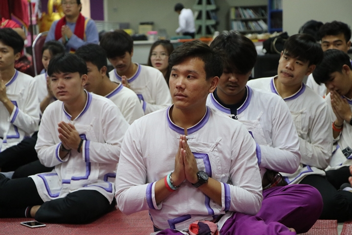 หน่วยกิจการนิสิตและทำนุบำรุงศิลปวัฒนธรรม ร่วมกับสโมสรนิสิตคณะรัฐศาสตร์และสังคมศาสตร์ มหาวิทยาลัยพะเยา ดำเนินโครงการสระเกล้าดำหัว ป๋าเวณีปี๋ใหม่เมือง ประจำปีการศึกษา 2561