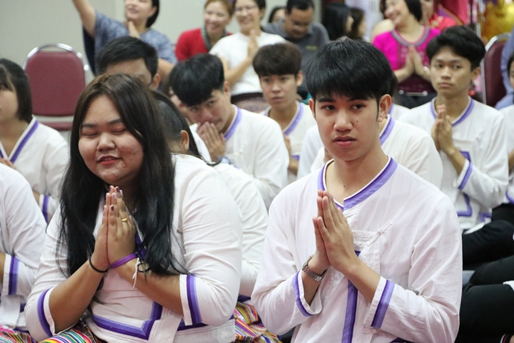 หน่วยกิจการนิสิตและทำนุบำรุงศิลปวัฒนธรรม ร่วมกับสโมสรนิสิตคณะรัฐศาสตร์และสังคมศาสตร์ มหาวิทยาลัยพะเยา ดำเนินโครงการสระเกล้าดำหัว ป๋าเวณีปี๋ใหม่เมือง ประจำปีการศึกษา 2561