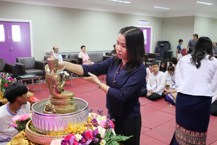 หน่วยกิจการนิสิตและทำนุบำรุงศิลปวัฒนธรรม ร่วมกับสโมสรนิสิตคณะรัฐศาสตร์และสังคมศาสตร์ มหาวิทยาลัยพะเยา ดำเนินโครงการสระเกล้าดำหัว ป๋าเวณีปี๋ใหม่เมือง ประจำปีการศึกษา 2561