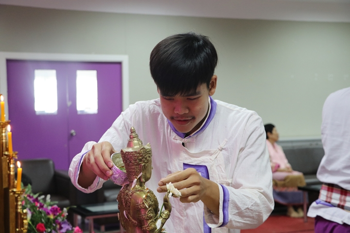 หน่วยกิจการนิสิตและทำนุบำรุงศิลปวัฒนธรรม ร่วมกับสโมสรนิสิตคณะรัฐศาสตร์และสังคมศาสตร์ มหาวิทยาลัยพะเยา ดำเนินโครงการสระเกล้าดำหัว ป๋าเวณีปี๋ใหม่เมือง ประจำปีการศึกษา 2561