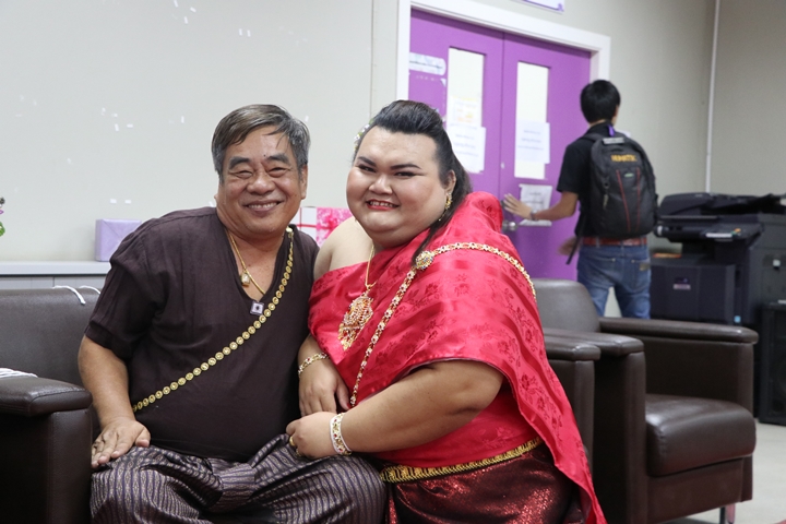 หน่วยกิจการนิสิตและทำนุบำรุงศิลปวัฒนธรรม ร่วมกับสโมสรนิสิตคณะรัฐศาสตร์และสังคมศาสตร์ มหาวิทยาลัยพะเยา ดำเนินโครงการสระเกล้าดำหัว ป๋าเวณีปี๋ใหม่เมือง ประจำปีการศึกษา 2561