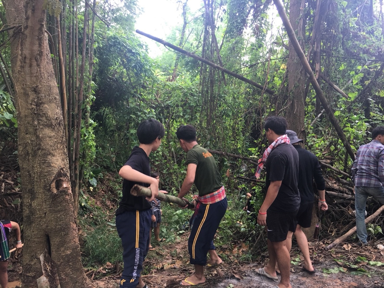 คณะรัฐศาสตร์และสังคมศาสตร์ มหาวิทยาลัยพะเยา ร่วมดำเนินกิจกรรม 1 คณะ 1 ฝายชะลอน้ำ ตามรอยพ่อสืบสานพระราชปณิธานในหลวงรัชกาลที่ 9 ณ ห้วยเคียน โรงเรียนบ้านห้วยเคียน ต.แม่กา อ.เมืองพะเยา จ.พะเยา 