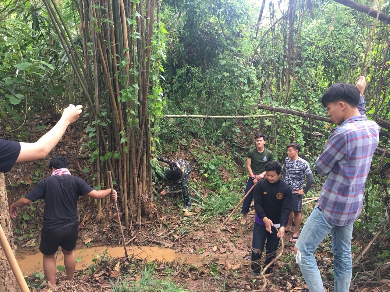 คณะรัฐศาสตร์และสังคมศาสตร์ มหาวิทยาลัยพะเยา ร่วมดำเนินกิจกรรม 1 คณะ 1 ฝายชะลอน้ำ ตามรอยพ่อสืบสานพระราชปณิธานในหลวงรัชกาลที่ 9 ณ ห้วยเคียน โรงเรียนบ้านห้วยเคียน ต.แม่กา อ.เมืองพะเยา จ.พะเยา 