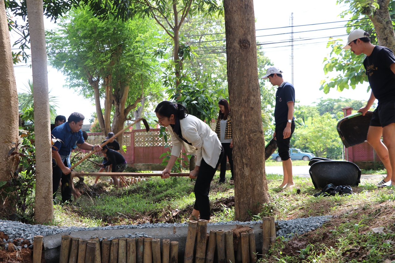 คณะรัฐศาสตร์และสังคมศาสตร์ มหาวิทยาลัยพะเยา ร่วมดำเนินกิจกรรม 1 คณะ 1 ฝายชะลอน้ำ ตามรอยพ่อสืบสานพระราชปณิธานในหลวงรัชกาลที่ 9 ณ ห้วยเคียน โรงเรียนบ้านห้วยเคียน ต.แม่กา อ.เมืองพะเยา จ.พะเยา 