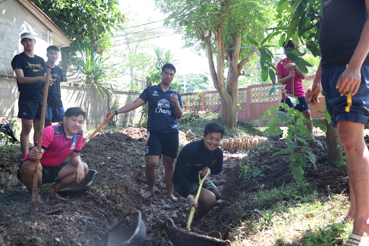 คณะรัฐศาสตร์และสังคมศาสตร์ มหาวิทยาลัยพะเยา ร่วมดำเนินกิจกรรม 1 คณะ 1 ฝายชะลอน้ำ ตามรอยพ่อสืบสานพระราชปณิธานในหลวงรัชกาลที่ 9 ณ ห้วยเคียน โรงเรียนบ้านห้วยเคียน ต.แม่กา อ.เมืองพะเยา จ.พะเยา 