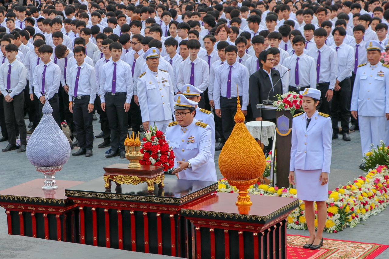 คณะรัฐศาสตร์และสังคมศาสตร์ มหาวิทยาลัยพะเยา เข้าร่วมพิธีบวงสรวงสมเด็จพระนเรศวรมหาราชและพิธีวันยุทธหัตถีสมเด็จพระนเรศวรมหาราช ณ ลานพระบรมราชานุสาวรีย์สมเด็จพระนเรศวรมหาราช มหาวิทยาลัยพะเยา 