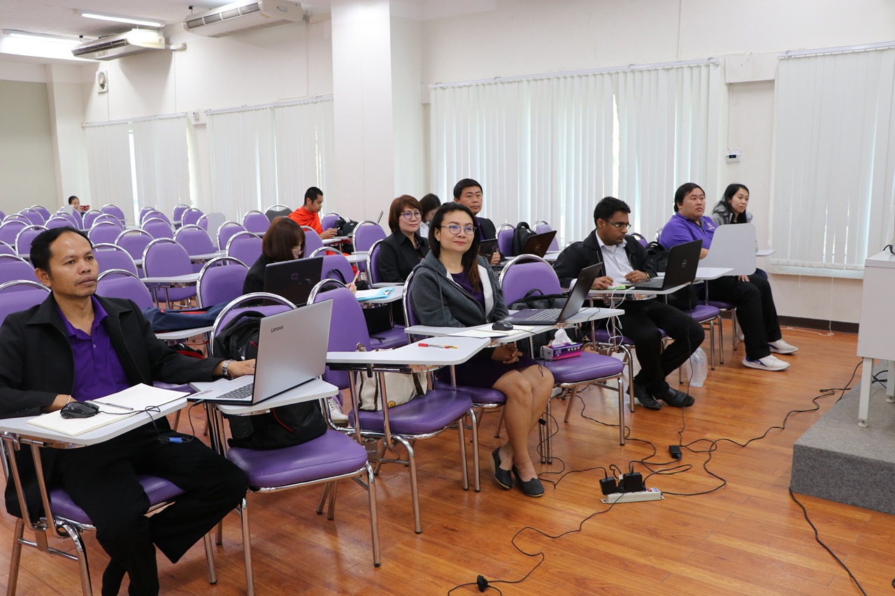 คณะรัฐศาสตร์และสังคมศาสตร์ มหาวิทยาลัยพะเยา ดำเนินโครงการรับน้อง-ฉลองพี่ สุขขี SPSS (กิจกรรมที่ 1 รับน้อง คล้องวิชา ตามประสา SPSS)