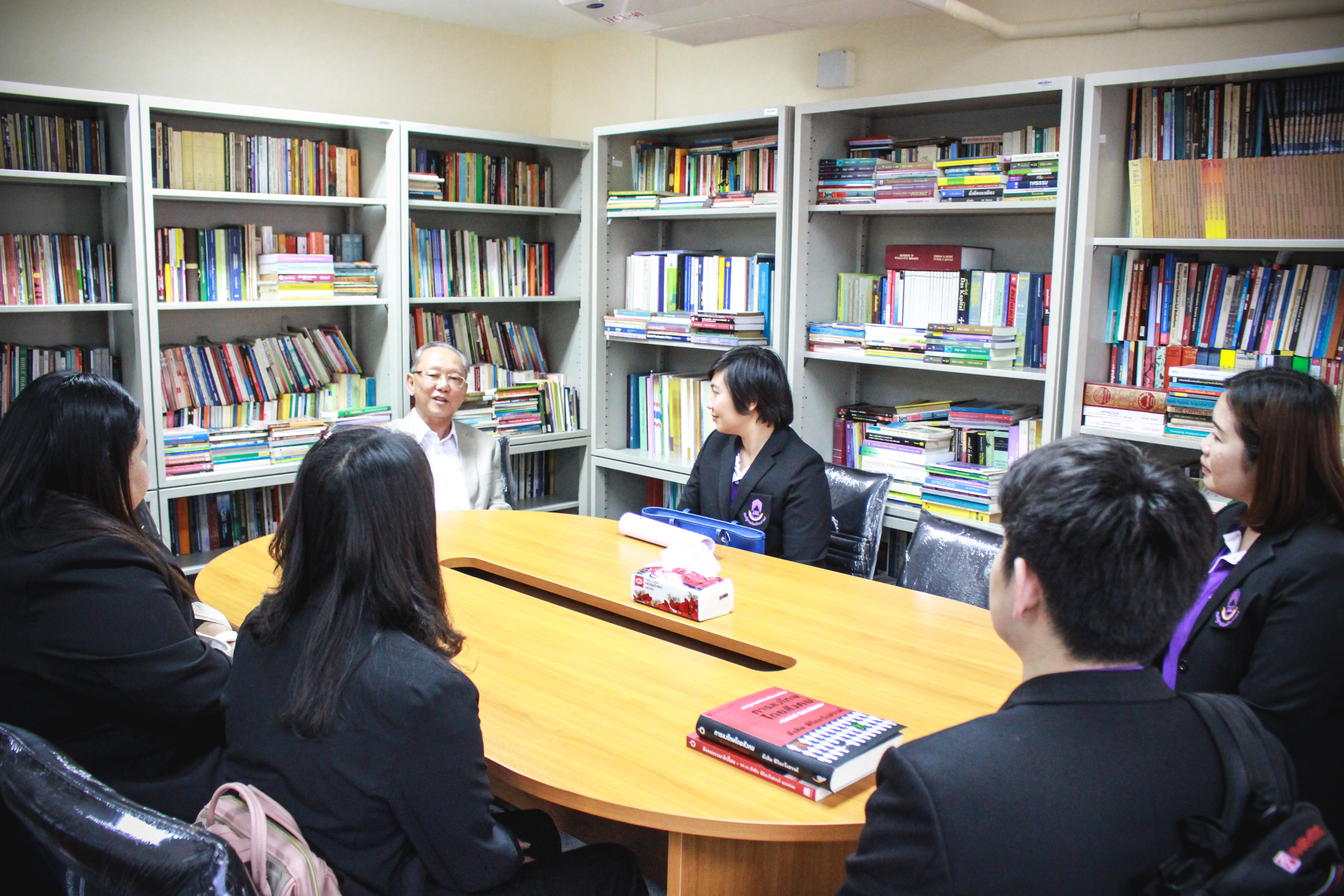 คณะรัฐศาสตร์และสังคมศาสตร์ มหาวิทยาลัยพะเยา แลกเปลี่ยนเรียนรู้การจัดการหลักสูตรและการบริหารงานภายในองค์กร ณ วิทยาลัยนวัตกรรมสังคม มหาวิทยาลัยรังสิต