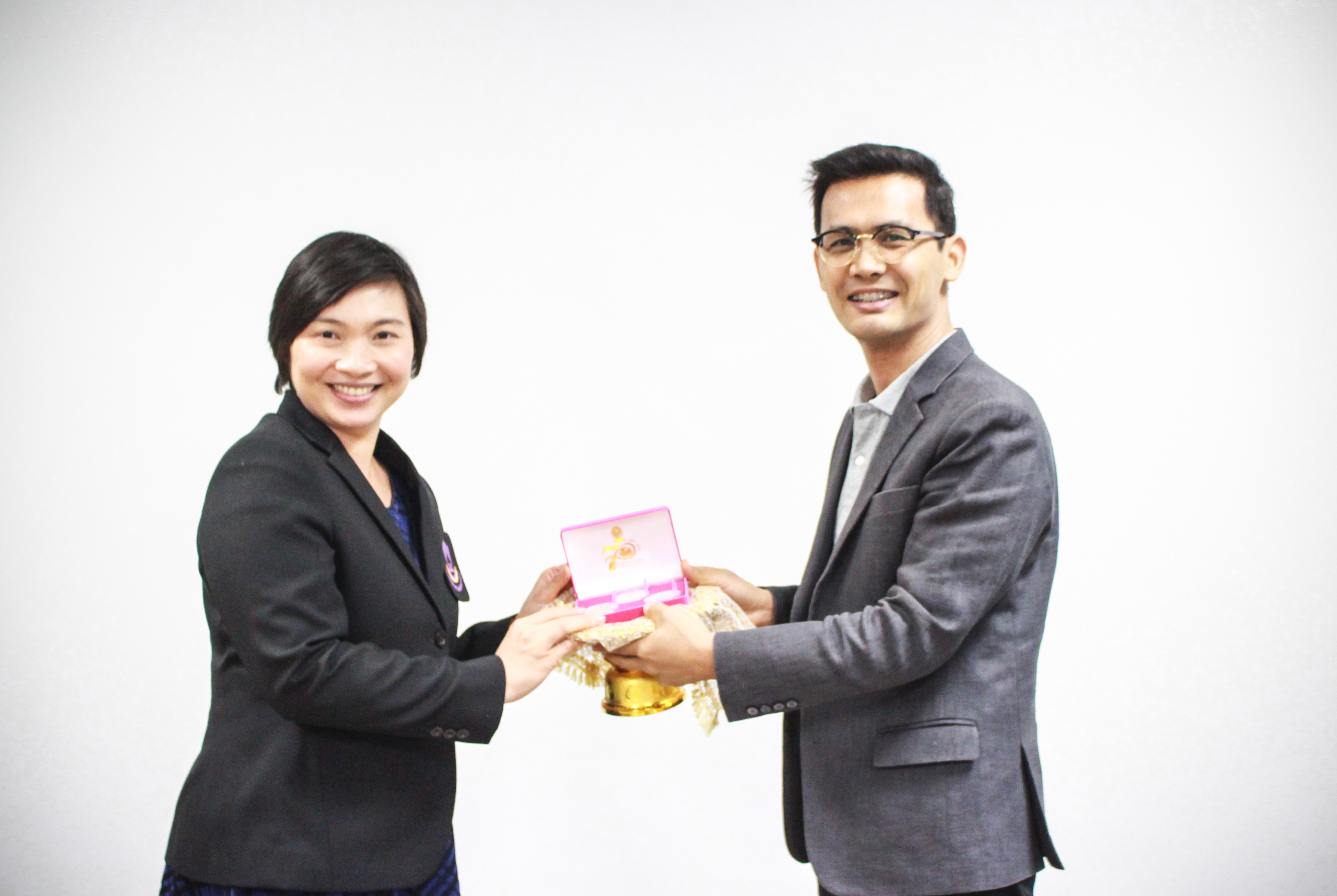 คณะรัฐศาสตร์และสังคมศาสตร์ มหาวิทยาลัยพะเยา แลกเปลี่ยนเรียนรู้การจัดการหลักสูตรและรูปแบบการจัดการเรียนการสอน ณ คณะรัฐศาสตร์ จุฬาลงกรณ์มหาวิทยาลัย