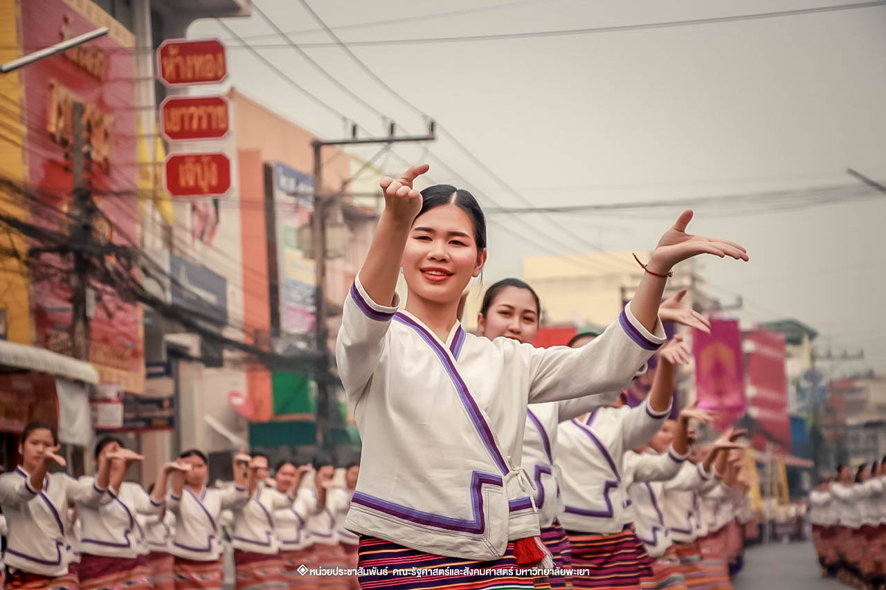 คณะรัฐศาสตร์และสังคมศาสตร์ มหาวิทยาลัยพะเยา ร่วมโครงการ “ประเพณีแห่ผ้าห่มพระธาตุจอมทอง” ครั้งที่ 4 โดยความร่วมมือระหว่างคณะศิลปศาสตร์ คณะรัฐศาสตร์และสังคมศาสตร์ และวิทยาลัยการศึกษา มหาวิทยาลัยพะเยา 