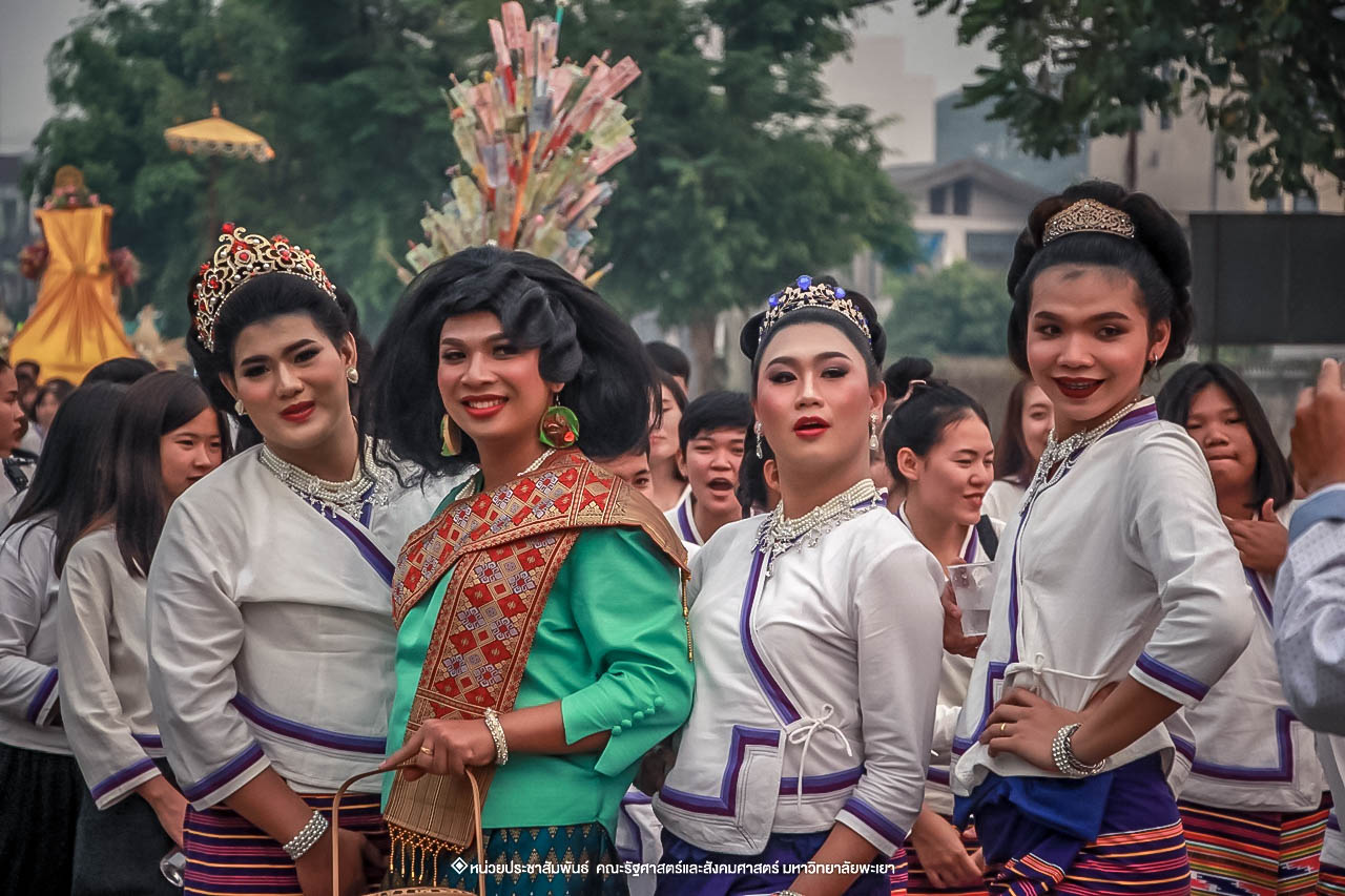 คณะรัฐศาสตร์และสังคมศาสตร์ มหาวิทยาลัยพะเยา ร่วมโครงการ “ประเพณีแห่ผ้าห่มพระธาตุจอมทอง” ครั้งที่ 4 โดยความร่วมมือระหว่างคณะศิลปศาสตร์ คณะรัฐศาสตร์และสังคมศาสตร์ และวิทยาลัยการศึกษา มหาวิทยาลัยพะเยา 