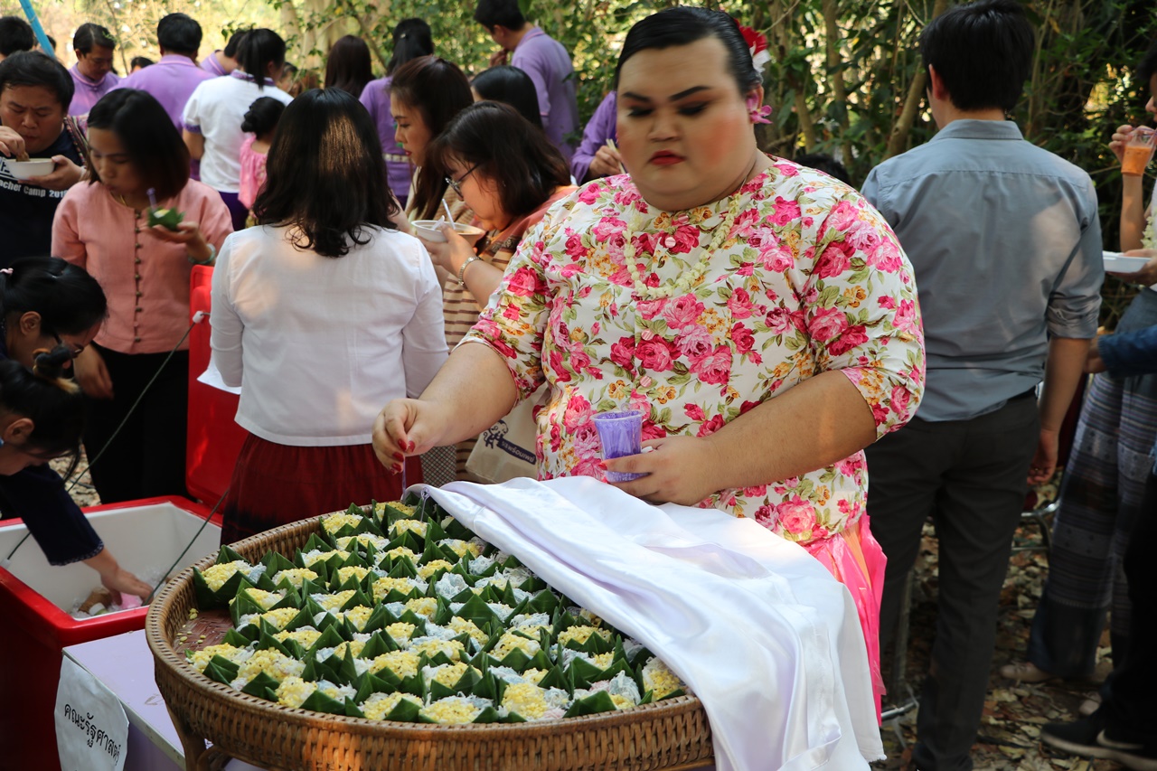 คณะรัฐศาสตร์และสังคมศาสตร์ มหาวิทยาลัยพะเยา  ร่วมงาน “สืบฮีต โตยฮอย ป๋าเวณี ปี๋ใหม่เมือง ม.พะเยา” ประจำปี 2562