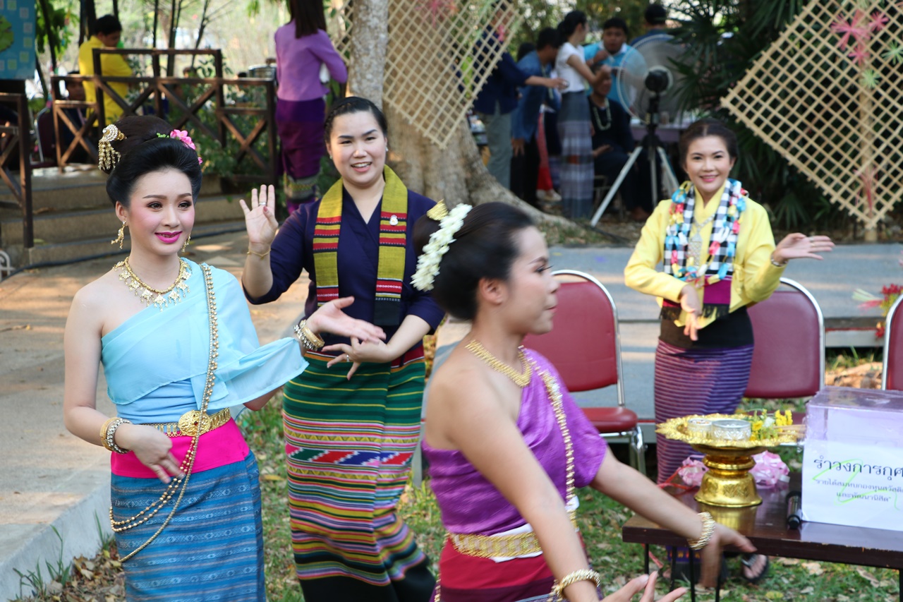 คณะรัฐศาสตร์และสังคมศาสตร์ มหาวิทยาลัยพะเยา  ร่วมงาน “สืบฮีต โตยฮอย ป๋าเวณี ปี๋ใหม่เมือง ม.พะเยา” ประจำปี 2562