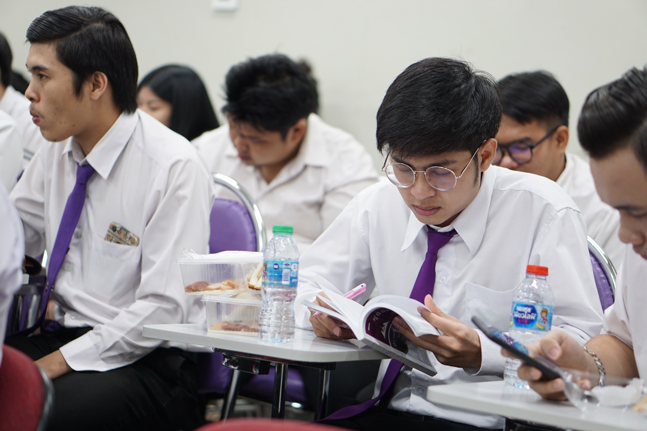 คณะรัฐศาสตร์และสังคมศาสตร์ มหาวิทยาลัยพะเยา จัดดำเนินโครงการฝึกประสบการณ์วิชาชีพสำหรับนักพัฒนา-นักปกครอง (กิจกรรมที่ 7 การปัจฉิมนิเทศสหกิจศึกษาและการฝึกงาน)