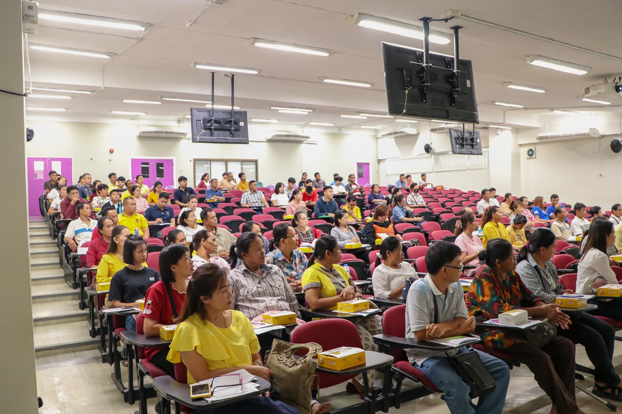 คณะรัฐศาสตร์และสังคมศาสตร์ ดำเนินกิจกรรมผู้บริหารพบผู้ปกครองนิสิตใหม่ ประจำปีการศึกษา 2562