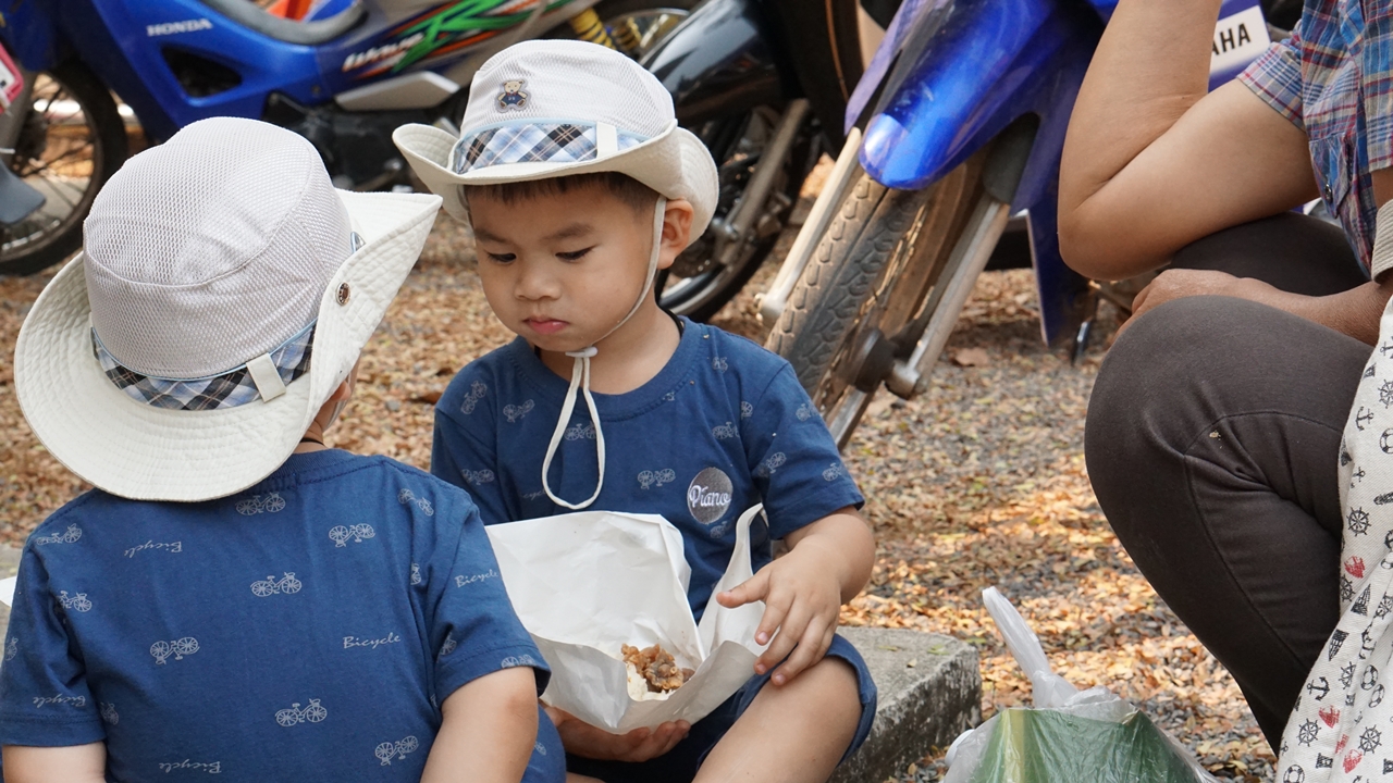 คณะรัฐศาสตร์และสังคมศาสตร์ มหาวิทยาลัยพะเยา จัดกิจกรรม “จิตอาสาพัฒนาอาราม เฉลิมพระเกียรติ”