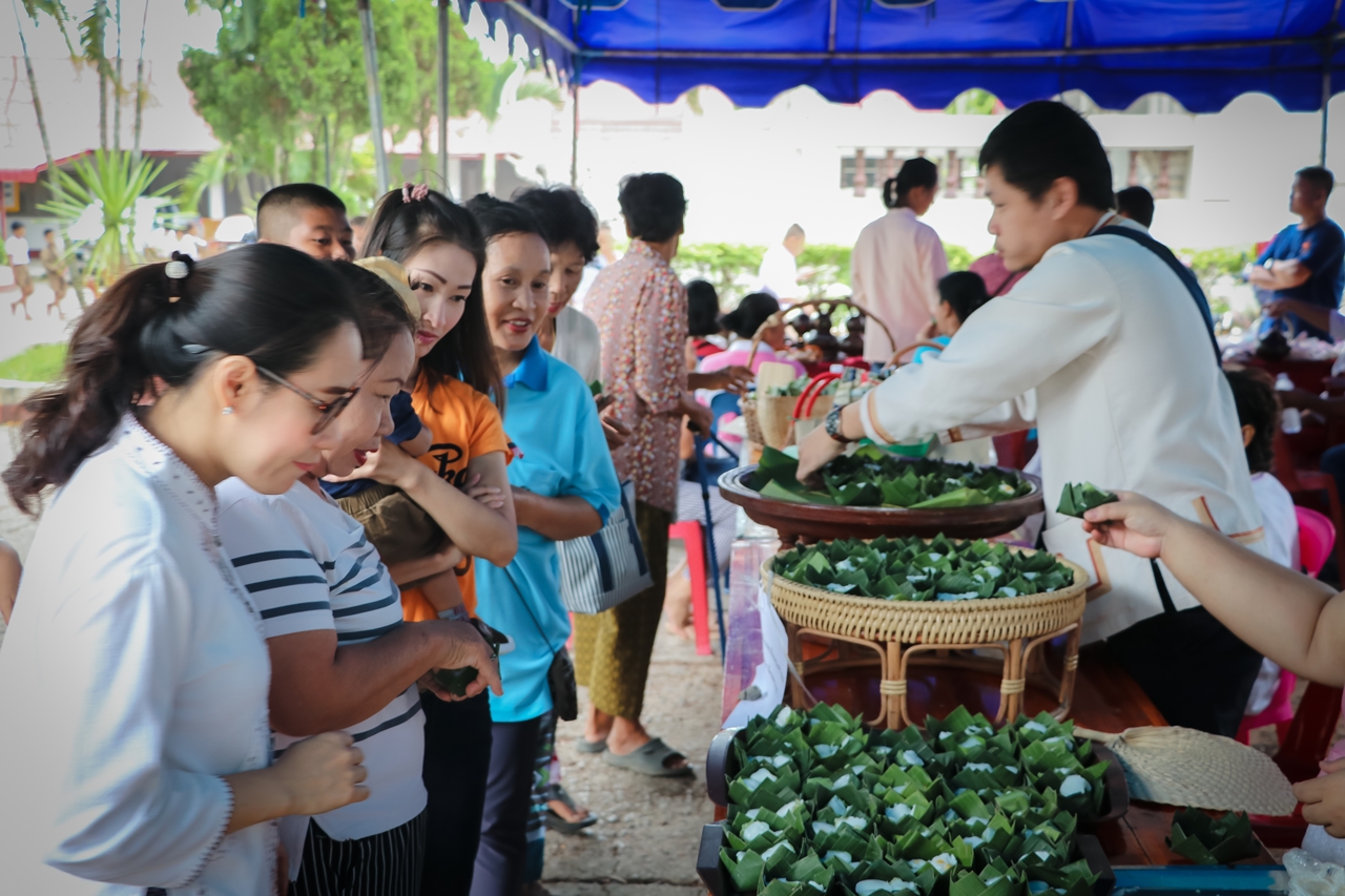 คณะรัฐศาสตร์และสังคมศาสตร์ มหาวิทยาลัยพะเยา ร่วมกิจกรรม “ข่วงผญ๋า”หรือ“ลานองค์ความรู้” ที่จัดขึ้นโดยทางศูนย์การเรียนรู้ผู้สูงวัยวัดแม่กาห้วยเคียน 
