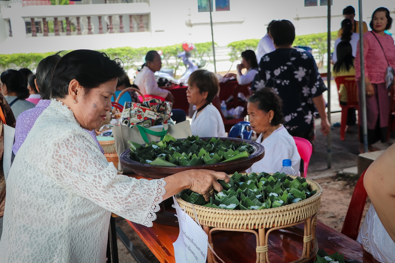 คณะรัฐศาสตร์และสังคมศาสตร์ มหาวิทยาลัยพะเยา ร่วมกิจกรรม “ข่วงผญ๋า”หรือ“ลานองค์ความรู้” ที่จัดขึ้นโดยทางศูนย์การเรียนรู้ผู้สูงวัยวัดแม่กาห้วยเคียน 