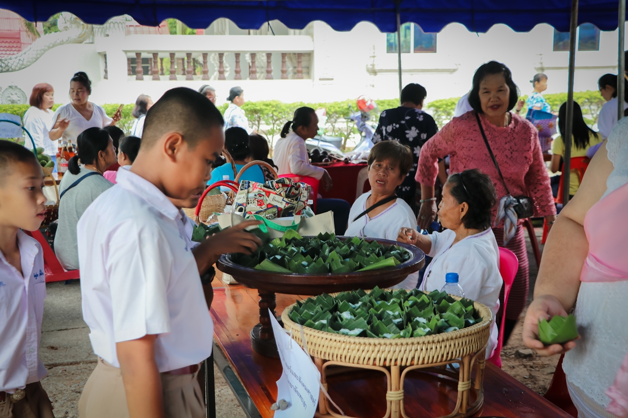 คณะรัฐศาสตร์และสังคมศาสตร์ มหาวิทยาลัยพะเยา ร่วมกิจกรรม “ข่วงผญ๋า”หรือ“ลานองค์ความรู้” ที่จัดขึ้นโดยทางศูนย์การเรียนรู้ผู้สูงวัยวัดแม่กาห้วยเคียน 