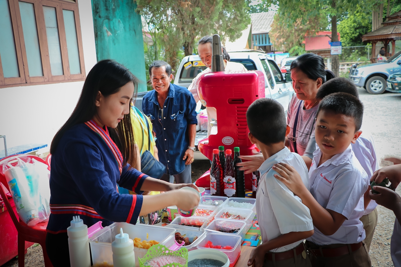 คณะรัฐศาสตร์และสังคมศาสตร์ มหาวิทยาลัยพะเยา ร่วมกิจกรรม “ข่วงผญ๋า”หรือ“ลานองค์ความรู้” ที่จัดขึ้นโดยทางศูนย์การเรียนรู้ผู้สูงวัยวัดแม่กาห้วยเคียน 