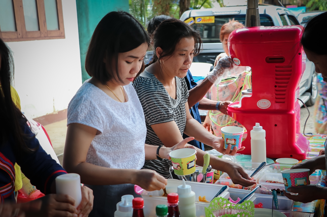 คณะรัฐศาสตร์และสังคมศาสตร์ มหาวิทยาลัยพะเยา ร่วมกิจกรรม “ข่วงผญ๋า”หรือ“ลานองค์ความรู้” ที่จัดขึ้นโดยทางศูนย์การเรียนรู้ผู้สูงวัยวัดแม่กาห้วยเคียน 
