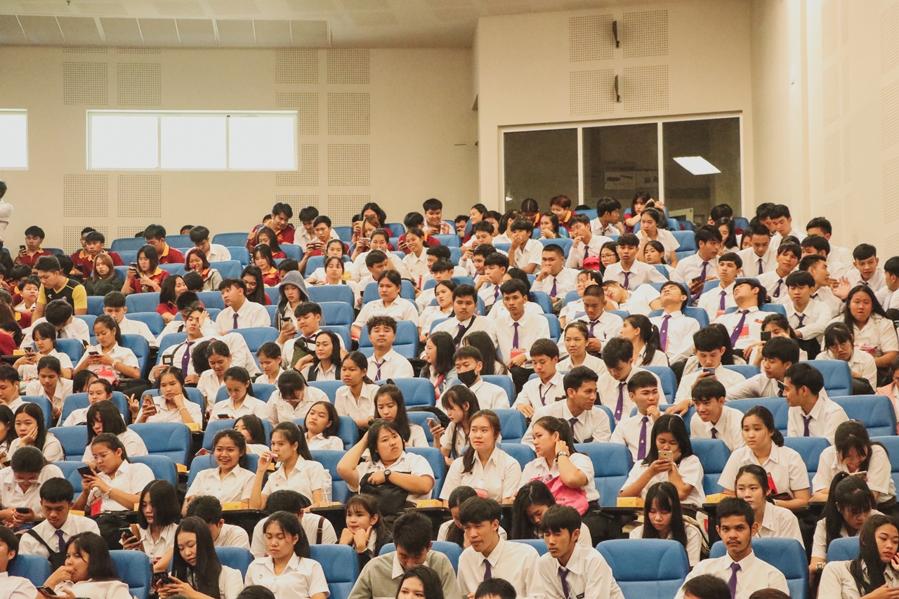 คณะรัฐศาสตร์และสังคมศาสตร์ มหาวิทยาลัยพะเยา จัดโครงการ กาดมั่วการเมือง