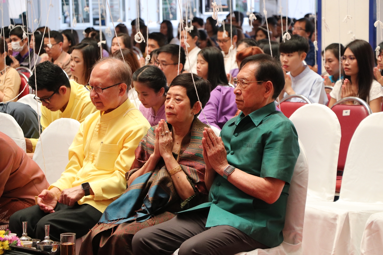 คณะรัฐศาสตร์และสังคมศาสตร์ เข้าร่วมงาน “ฮ่วมบุญ ขึ้นปี๋ใหม่ ฮ้อยดวงใจ จาว ม.พะเยา” โครงการทำบุญเนื่องในวันขึ้นปีใหม่ ประจำปี 2563 