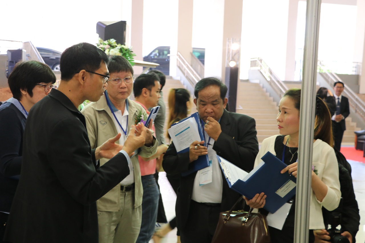 คณะรัฐศาสตร์และสังคมศาสตร์ มหาวิทยาลัยพะเยา รายงานความก้าวหน้าโครงการ 1 คณะ 1 โมเดล (เศรฐกิจสีเขียว)  ต่อคณะกรรมการพัฒนาคุณภาพสู่ความสำเร็จโครงการ 1 คณะ 1 โมเดล (MAI)