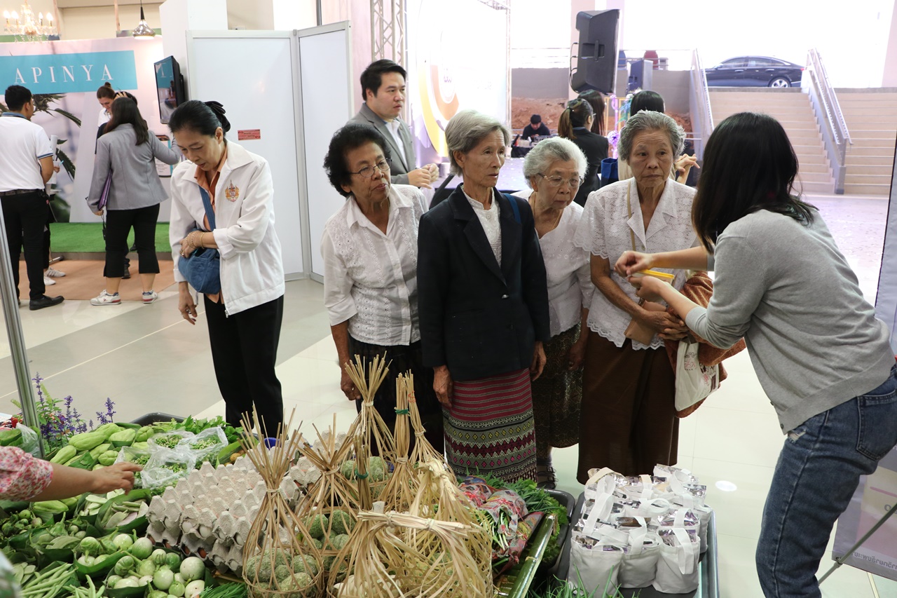 คณะรัฐศาสตร์และสังคมศาสตร์ มหาวิทยาลัยพะเยา รายงานความก้าวหน้าโครงการ 1 คณะ 1 โมเดล (เศรฐกิจสีเขียว)  ต่อคณะกรรมการพัฒนาคุณภาพสู่ความสำเร็จโครงการ 1 คณะ 1 โมเดล (MAI)