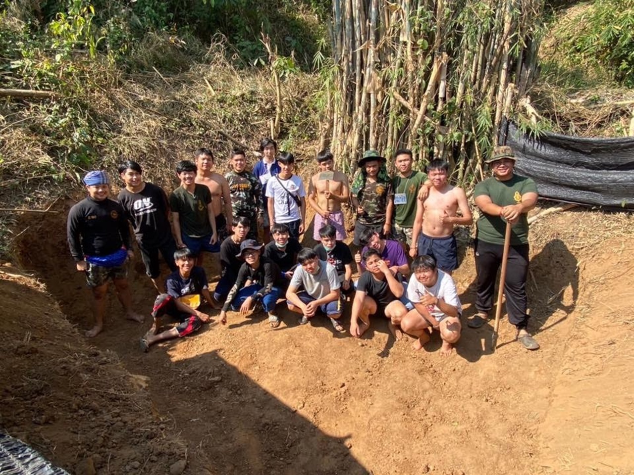 หน่วยกิจการนิสิต และสโมสรนิสิตคณะรัฐศาสตร์และสังคมศาสตร์ มหาวิทยาลัยพะเยา  ดำเนินโครงการส่งเสริมและพัฒนานิสิต กิจกรรมที่ 1 รัฐ-พัฒสัมพันธ์สร้างการเรียนรู้สู่ชุมชน ณ โรงเรียนริมวัง 2 ตำบลป่าหุ่ง อำเภอพาน จังหวัดเชียงราย