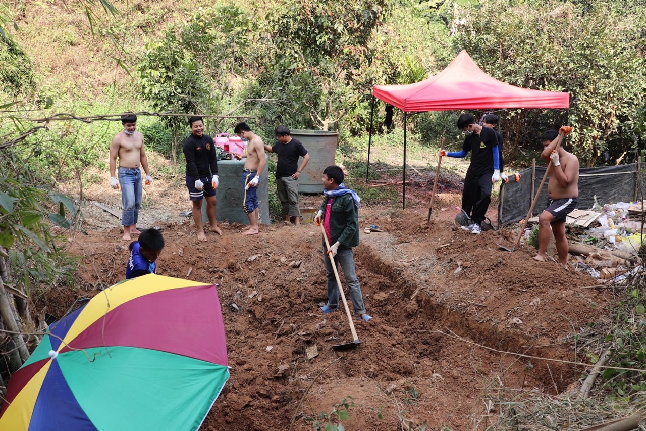 หน่วยกิจการนิสิต และสโมสรนิสิตคณะรัฐศาสตร์และสังคมศาสตร์ มหาวิทยาลัยพะเยา  ดำเนินโครงการส่งเสริมและพัฒนานิสิต กิจกรรมที่ 1 รัฐ-พัฒสัมพันธ์สร้างการเรียนรู้สู่ชุมชน ณ โรงเรียนริมวัง 2 ตำบลป่าหุ่ง อำเภอพาน จังหวัดเชียงราย