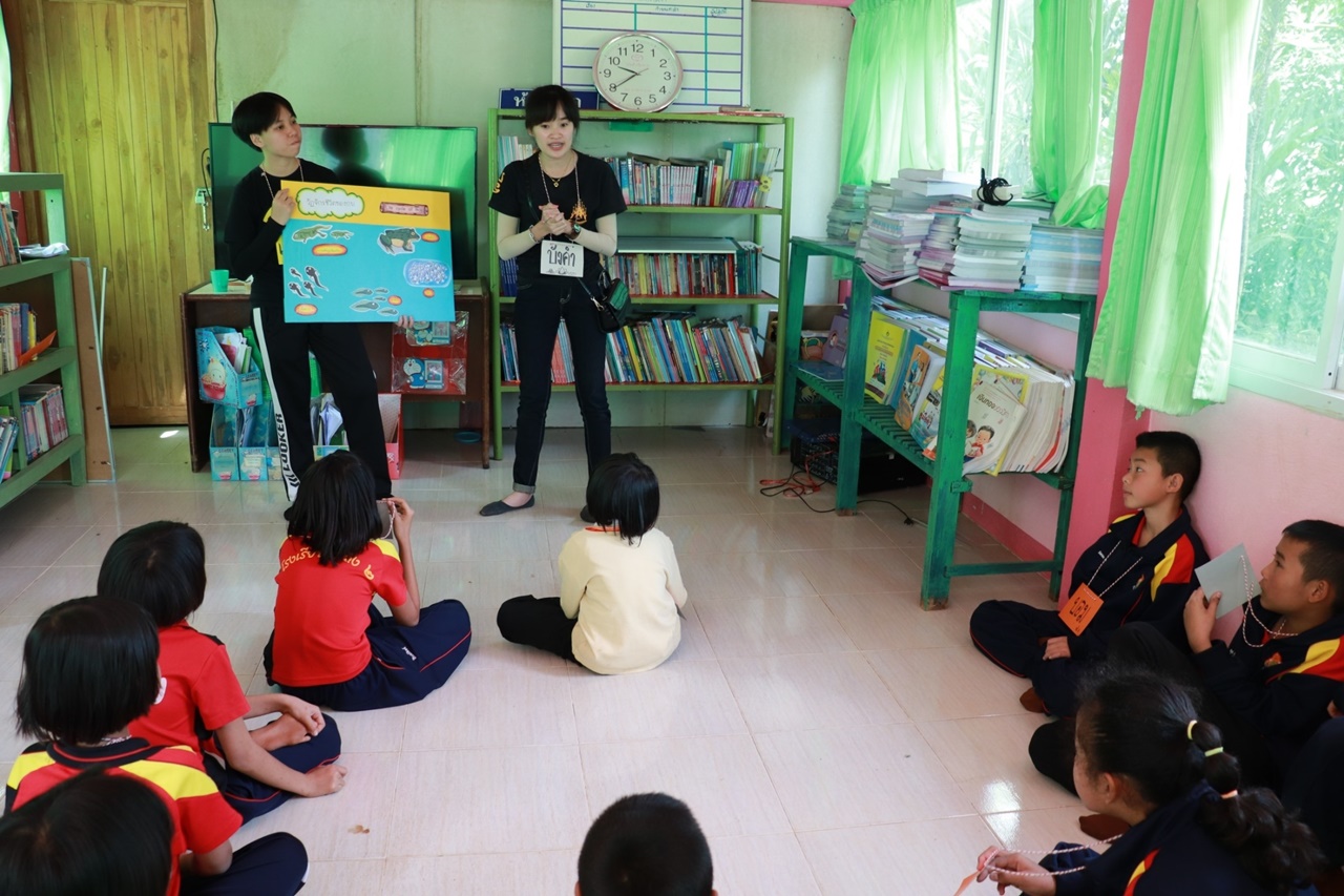 หน่วยกิจการนิสิต และสโมสรนิสิตคณะรัฐศาสตร์และสังคมศาสตร์ มหาวิทยาลัยพะเยา  ดำเนินโครงการส่งเสริมและพัฒนานิสิต กิจกรรมที่ 1 รัฐ-พัฒสัมพันธ์สร้างการเรียนรู้สู่ชุมชน ณ โรงเรียนริมวัง 2 ตำบลป่าหุ่ง อำเภอพาน จังหวัดเชียงราย