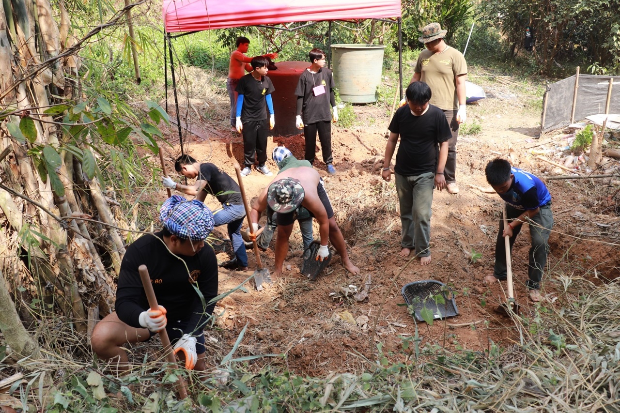 หน่วยกิจการนิสิต และสโมสรนิสิตคณะรัฐศาสตร์และสังคมศาสตร์ มหาวิทยาลัยพะเยา  ดำเนินโครงการส่งเสริมและพัฒนานิสิต กิจกรรมที่ 1 รัฐ-พัฒสัมพันธ์สร้างการเรียนรู้สู่ชุมชน ณ โรงเรียนริมวัง 2 ตำบลป่าหุ่ง อำเภอพาน จังหวัดเชียงราย