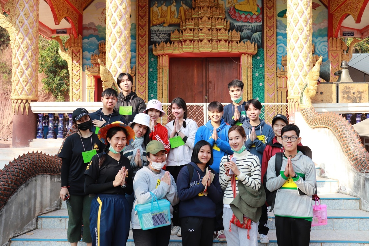 หน่วยกิจการนิสิต และสโมสรนิสิตคณะรัฐศาสตร์และสังคมศาสตร์ มหาวิทยาลัยพะเยา  ดำเนินโครงการส่งเสริมและพัฒนานิสิต กิจกรรมที่ 1 รัฐ-พัฒสัมพันธ์สร้างการเรียนรู้สู่ชุมชน ณ โรงเรียนริมวัง 2 ตำบลป่าหุ่ง อำเภอพาน จังหวัดเชียงราย