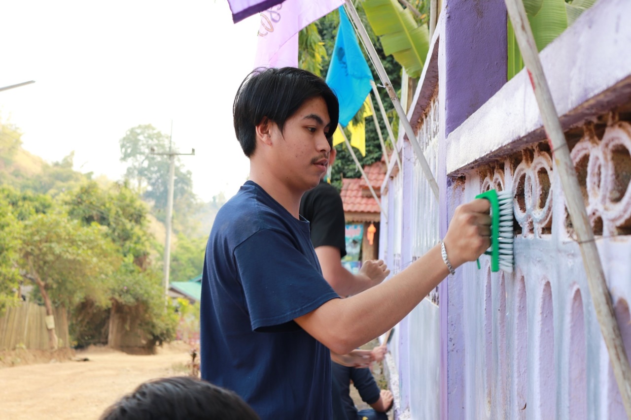 หน่วยกิจการนิสิต และสโมสรนิสิตคณะรัฐศาสตร์และสังคมศาสตร์ มหาวิทยาลัยพะเยา  ดำเนินโครงการส่งเสริมและพัฒนานิสิต กิจกรรมที่ 1 รัฐ-พัฒสัมพันธ์สร้างการเรียนรู้สู่ชุมชน ณ โรงเรียนริมวัง 2 ตำบลป่าหุ่ง อำเภอพาน จังหวัดเชียงราย