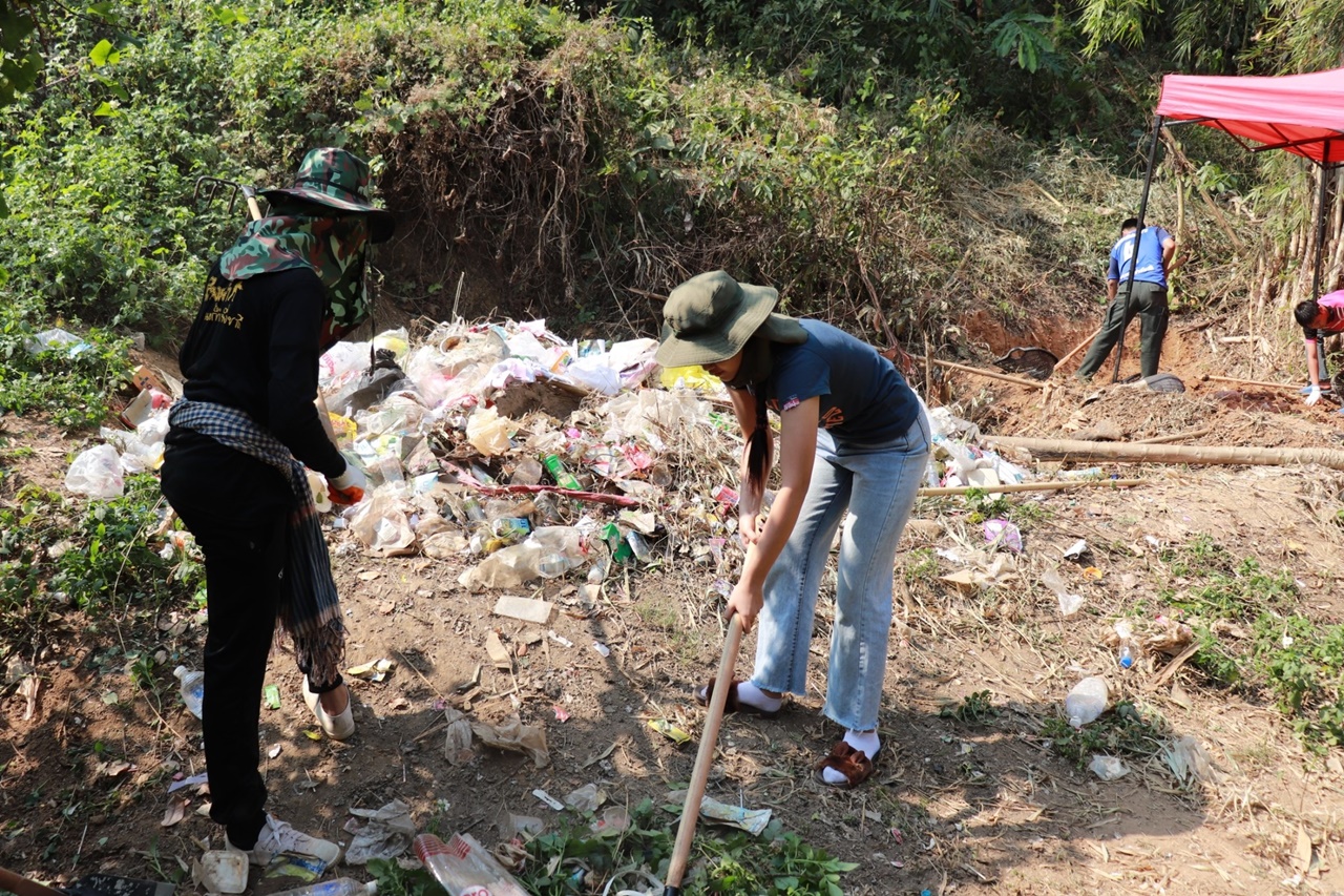 หน่วยกิจการนิสิต และสโมสรนิสิตคณะรัฐศาสตร์และสังคมศาสตร์ มหาวิทยาลัยพะเยา  ดำเนินโครงการส่งเสริมและพัฒนานิสิต กิจกรรมที่ 1 รัฐ-พัฒสัมพันธ์สร้างการเรียนรู้สู่ชุมชน ณ โรงเรียนริมวัง 2 ตำบลป่าหุ่ง อำเภอพาน จังหวัดเชียงราย