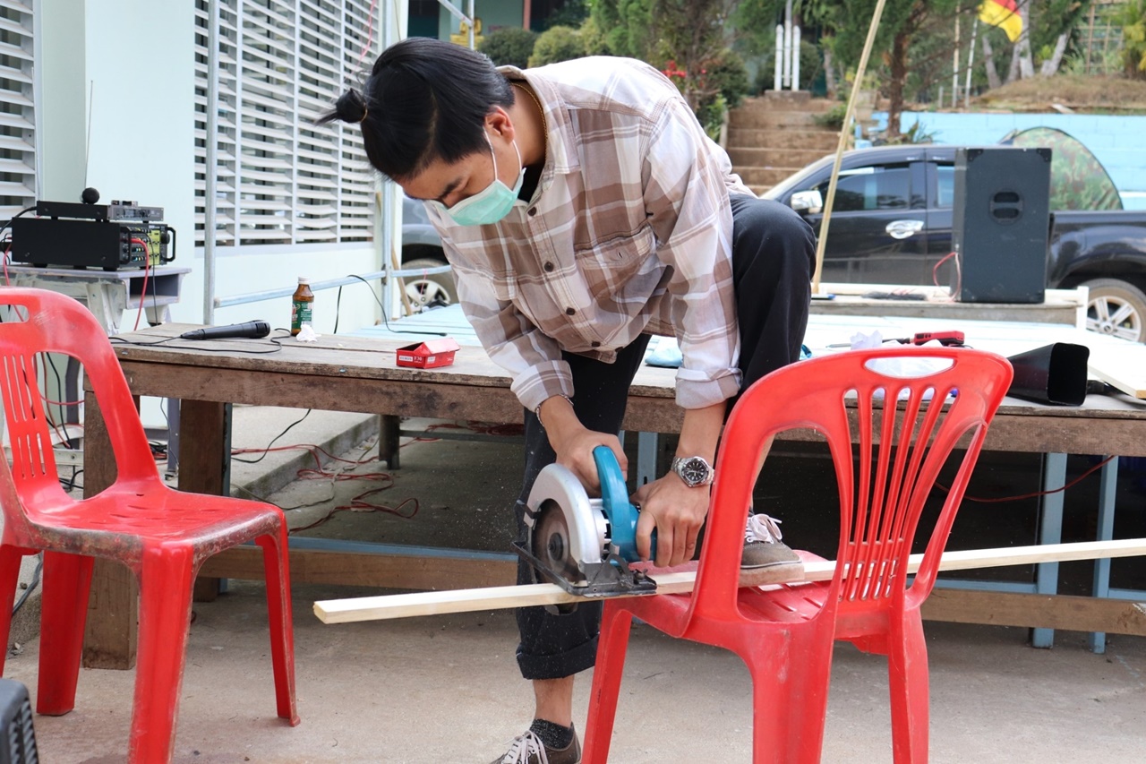 หน่วยกิจการนิสิต และสโมสรนิสิตคณะรัฐศาสตร์และสังคมศาสตร์ มหาวิทยาลัยพะเยา  ดำเนินโครงการส่งเสริมและพัฒนานิสิต กิจกรรมที่ 1 รัฐ-พัฒสัมพันธ์สร้างการเรียนรู้สู่ชุมชน ณ โรงเรียนริมวัง 2 ตำบลป่าหุ่ง อำเภอพาน จังหวัดเชียงราย