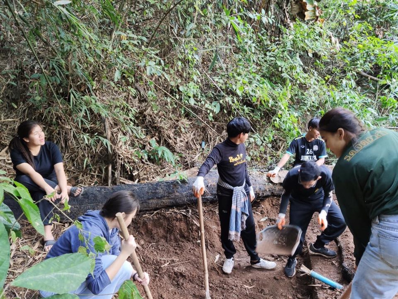 หน่วยกิจการนิสิต และสโมสรนิสิตคณะรัฐศาสตร์และสังคมศาสตร์ มหาวิทยาลัยพะเยา  ดำเนินโครงการส่งเสริมและพัฒนานิสิต กิจกรรมที่ 1 รัฐ-พัฒสัมพันธ์สร้างการเรียนรู้สู่ชุมชน ณ โรงเรียนริมวัง 2 ตำบลป่าหุ่ง อำเภอพาน จังหวัดเชียงราย