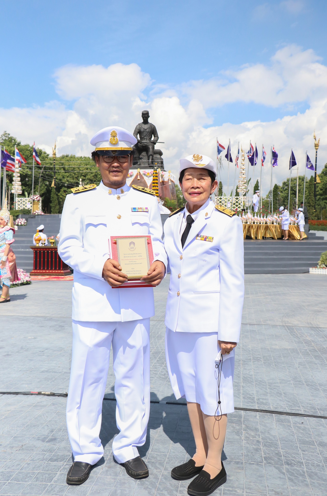 ผศ.มนตรา พงษ์นิล ได้รับคัดเลือกให้เป็นบุคลากรดีเด่น สายวิชาการ ประจำปี พ.ศ. 2563 สาขามนุษยศาสตร์และสังคมศาสตร์ บุคลากรดีเด่น มหาวิทยาลัยพะเยา ประจำปี พ.ศ.2563