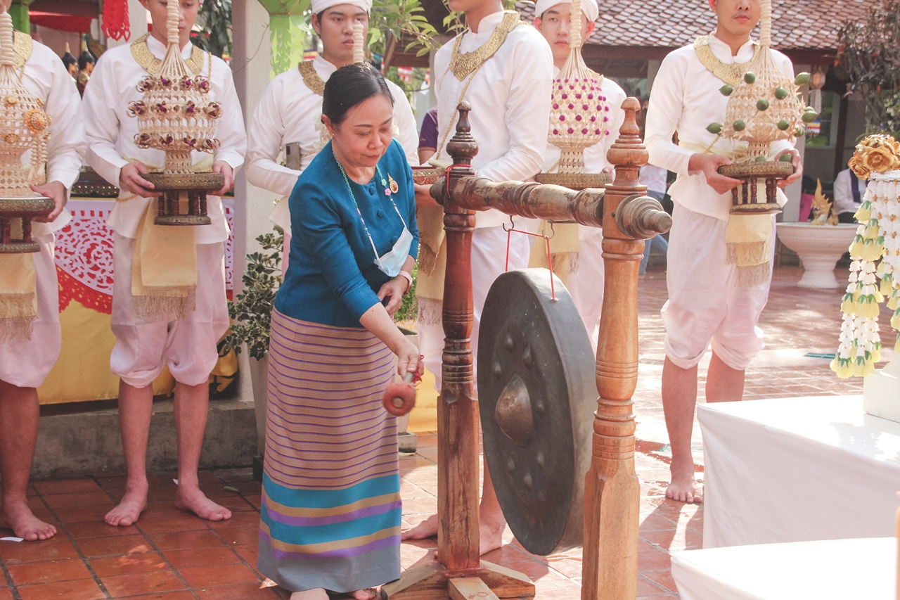คณะรัฐศาสตร์และสังคมศาสตร์ ดำเนินโครงการ “ประเพณีแห่ผ้าห่มพระธาตุจอมทอง” ครั้งที่ 6 โดยมหาวิทยาลัยพะเยาระหว่างคณะศิลปศาสตร์ คณะรัฐศาสตร์และสังคมศาสตร์ และวิทยาลัยการศึกษา ณ วัดพระธาตุจอมทอง จังหวัดพะเยา