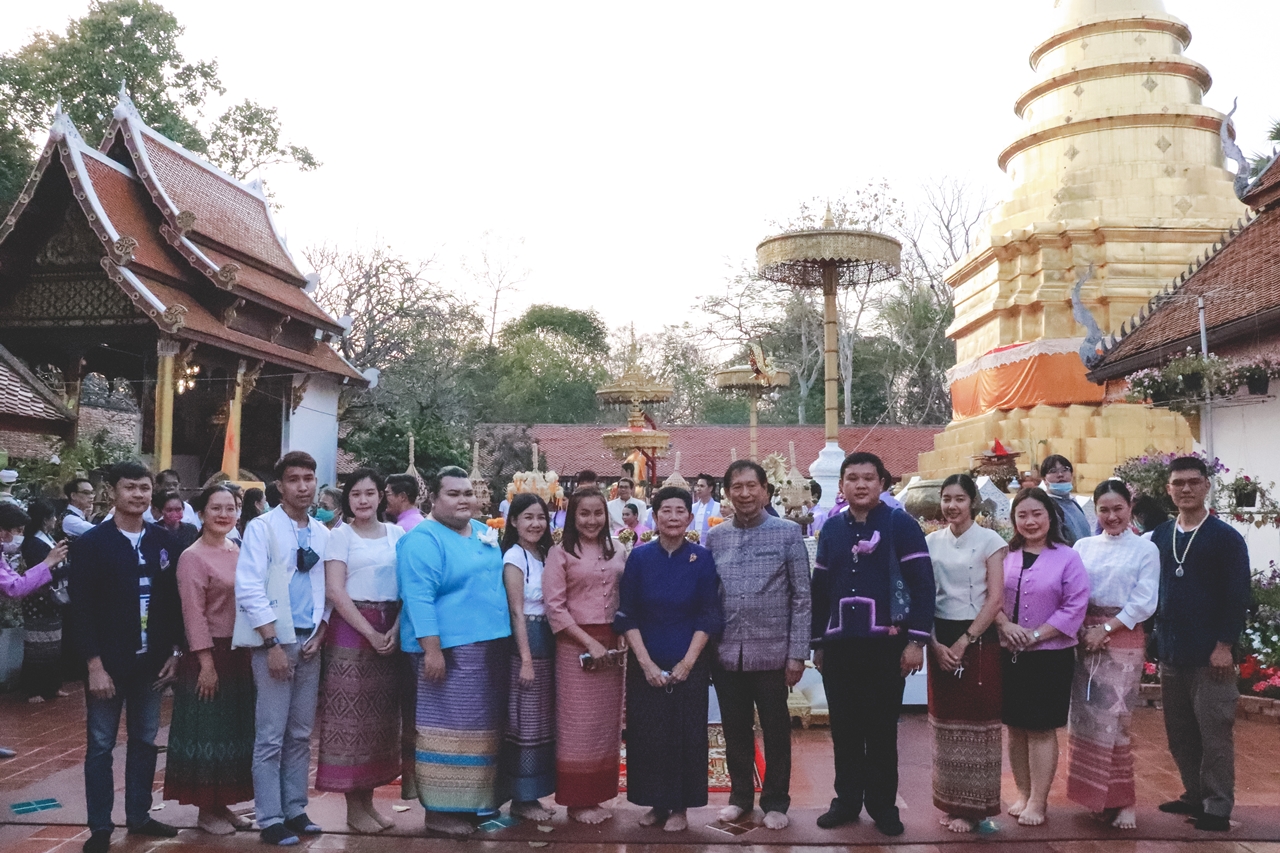 คณะรัฐศาสตร์และสังคมศาสตร์ ดำเนินโครงการ “ประเพณีแห่ผ้าห่มพระธาตุจอมทอง” ครั้งที่ 6 โดยมหาวิทยาลัยพะเยาระหว่างคณะศิลปศาสตร์ คณะรัฐศาสตร์และสังคมศาสตร์ และวิทยาลัยการศึกษา ณ วัดพระธาตุจอมทอง จังหวัดพะเยา