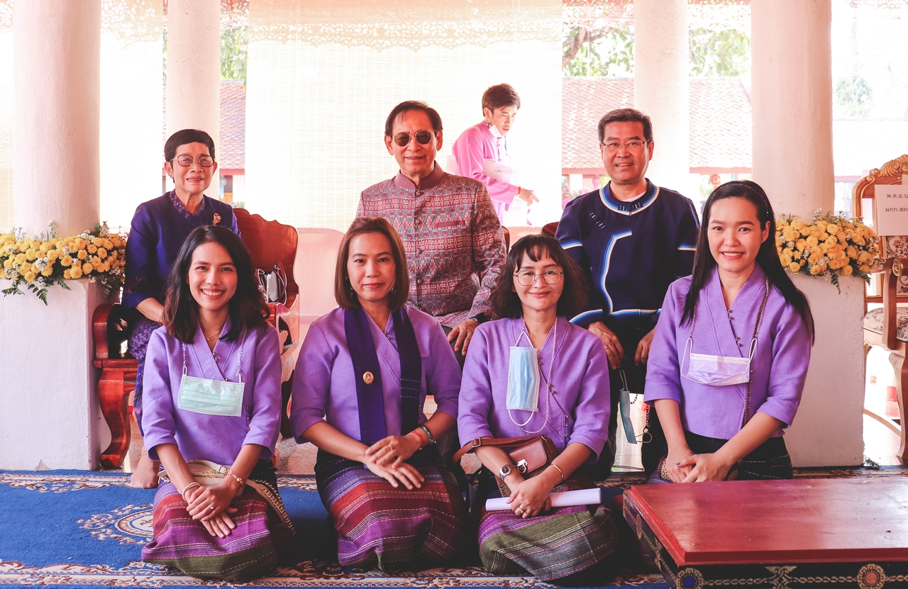 คณะรัฐศาสตร์และสังคมศาสตร์ ดำเนินโครงการ “ประเพณีแห่ผ้าห่มพระธาตุจอมทอง” ครั้งที่ 6 โดยมหาวิทยาลัยพะเยาระหว่างคณะศิลปศาสตร์ คณะรัฐศาสตร์และสังคมศาสตร์ และวิทยาลัยการศึกษา ณ วัดพระธาตุจอมทอง จังหวัดพะเยา