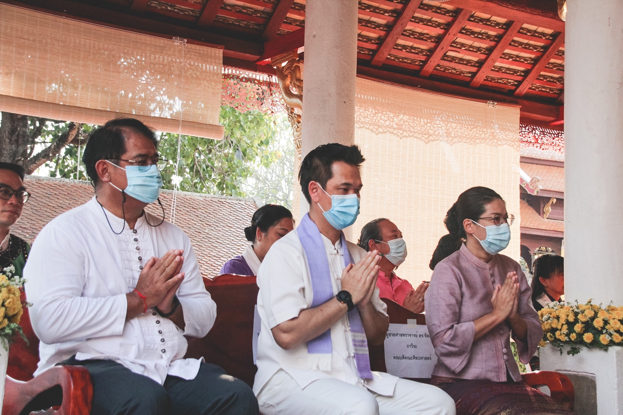 คณะรัฐศาสตร์และสังคมศาสตร์ ดำเนินโครงการ “ประเพณีแห่ผ้าห่มพระธาตุจอมทอง” ครั้งที่ 6 โดยมหาวิทยาลัยพะเยาระหว่างคณะศิลปศาสตร์ คณะรัฐศาสตร์และสังคมศาสตร์ และวิทยาลัยการศึกษา ณ วัดพระธาตุจอมทอง จังหวัดพะเยา