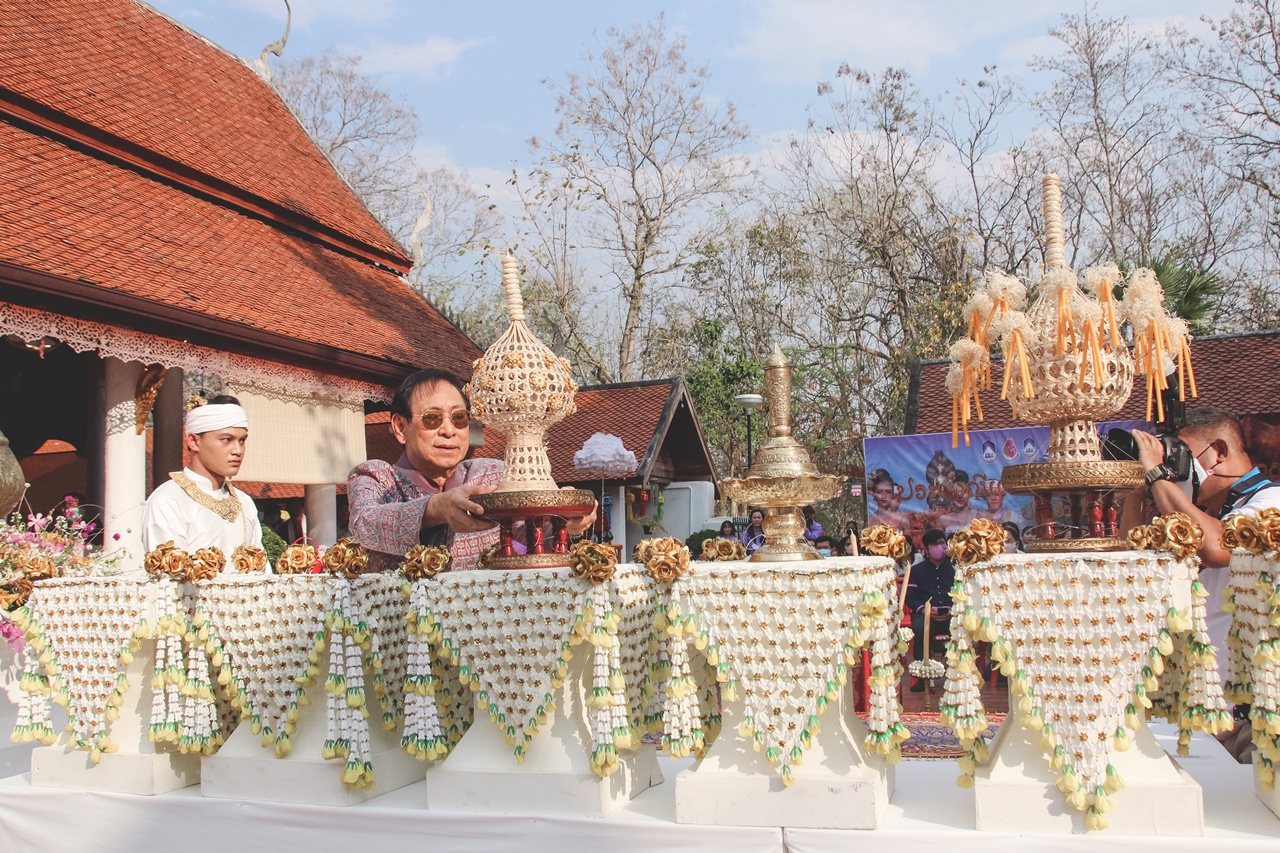 คณะรัฐศาสตร์และสังคมศาสตร์ ดำเนินโครงการ “ประเพณีแห่ผ้าห่มพระธาตุจอมทอง” ครั้งที่ 6 โดยมหาวิทยาลัยพะเยาระหว่างคณะศิลปศาสตร์ คณะรัฐศาสตร์และสังคมศาสตร์ และวิทยาลัยการศึกษา ณ วัดพระธาตุจอมทอง จังหวัดพะเยา