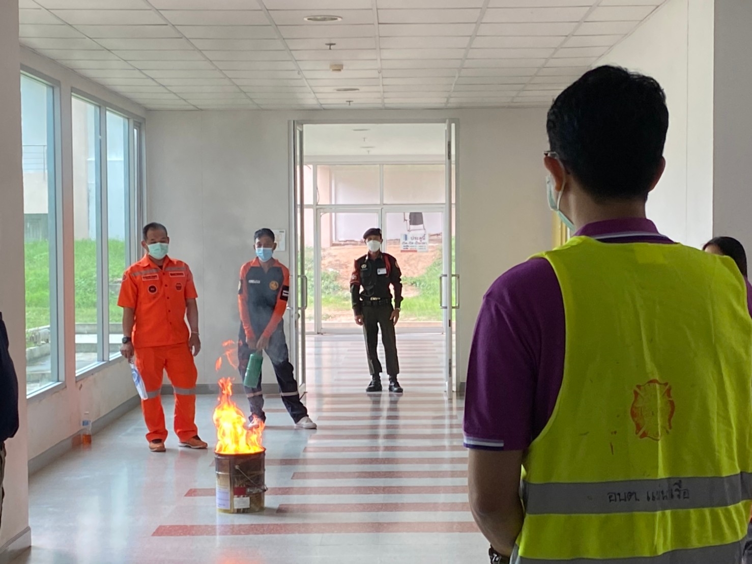 คณะรัฐศาสตร์และสังคมศาสตร์ มหาวิทยาลัยพะเยา เข้าร่วมอบรม ดำเนินการฝึกซ้อมดับเพลิงและฝึกซ้อมอพยพหนีไฟ